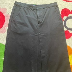 Gap black cotton skirt with side pockets, size 4